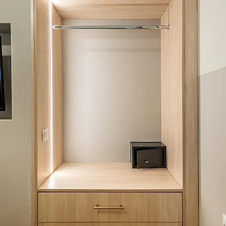 Periklis Luxury Apartment *